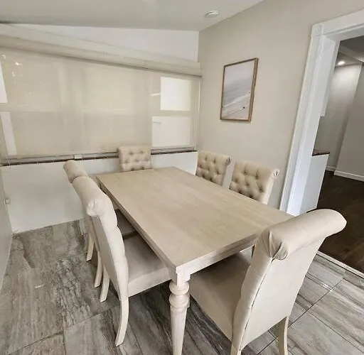 Brickell Enclave Sunny Retreat With Pool