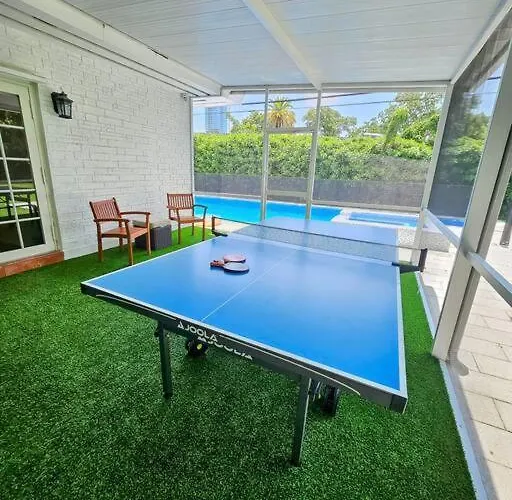 Brickell Enclave Sunny Retreat With Pool