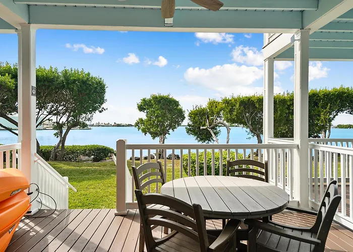 5035 Villa del Sol- Amazing Sunset Views! 2bed 3bath- Slip available