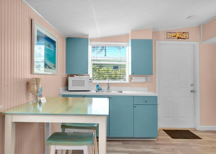 Sunset Cove Beach Resort